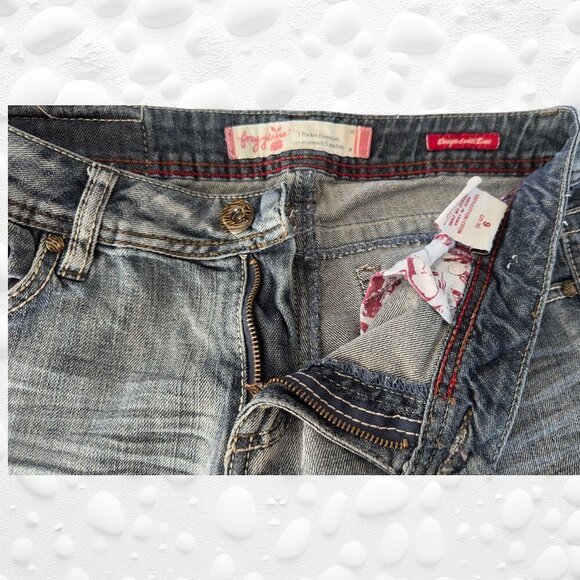 🦊 Foxy Jeans Capris — Vintage Y2K Size 9 - Picture 6 of 12